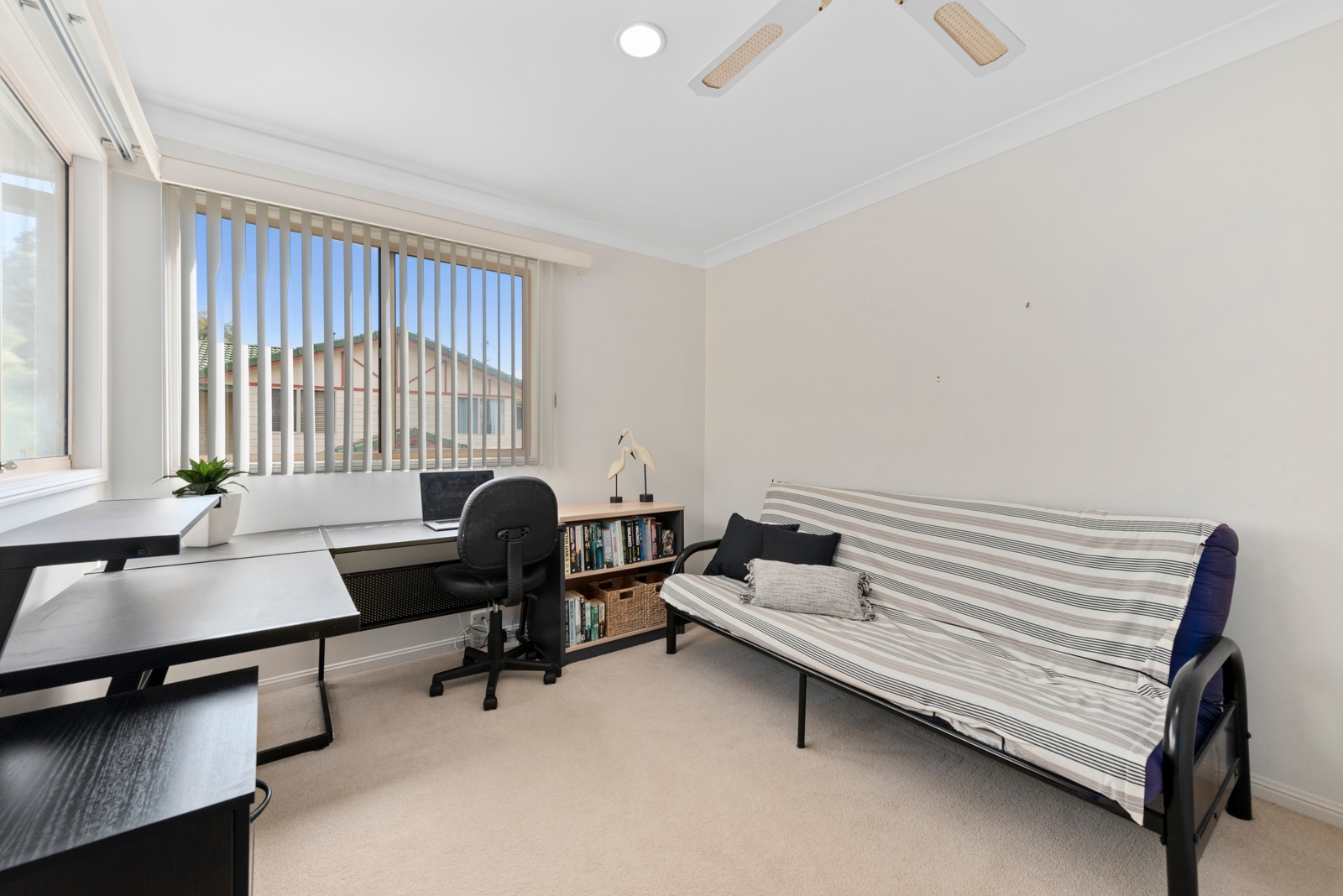 Property: 2/3 Maranta Street, Elanora, QLD, 4221 photo-5