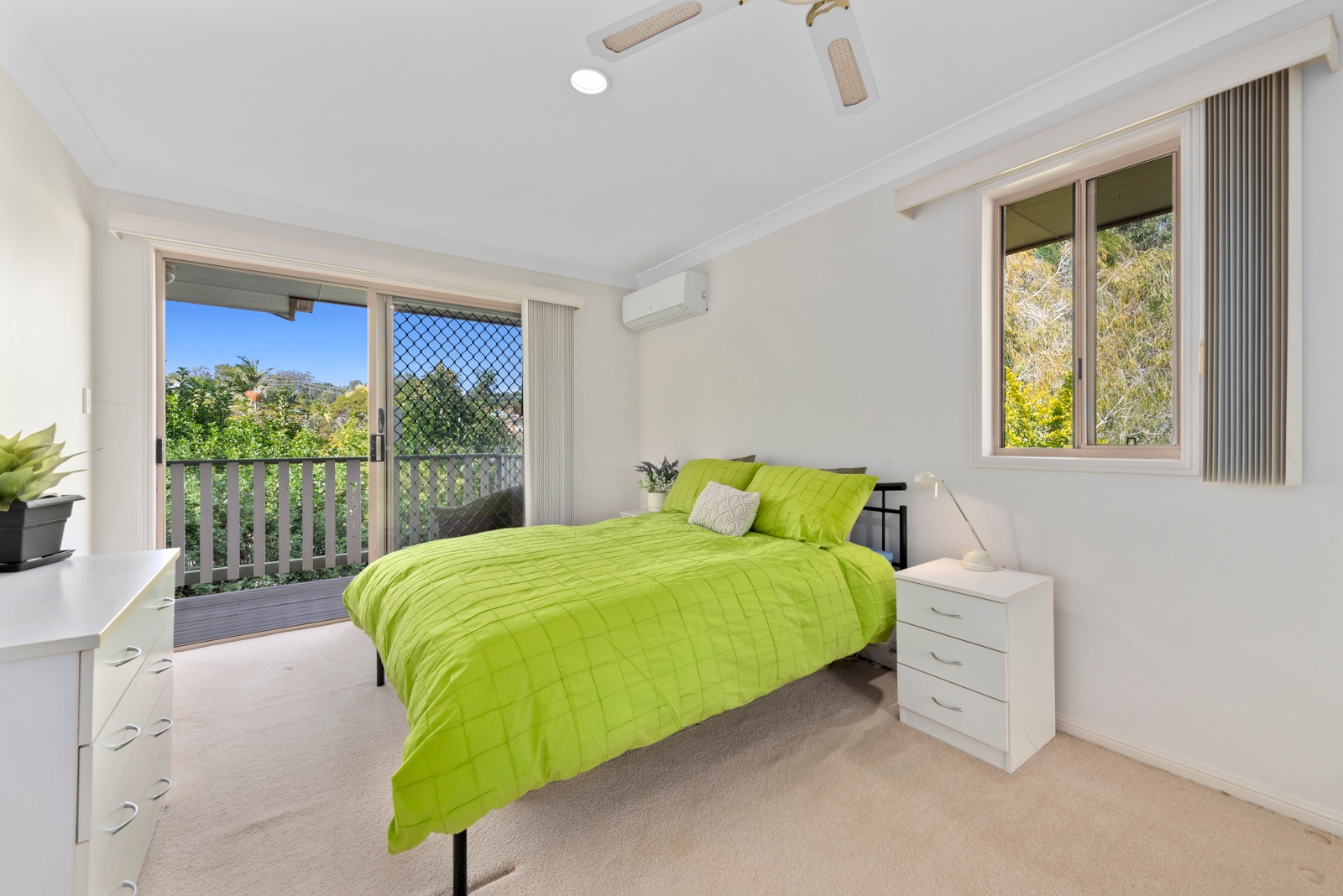 Property: 2/3 Maranta Street, Elanora, QLD, 4221 photo-7