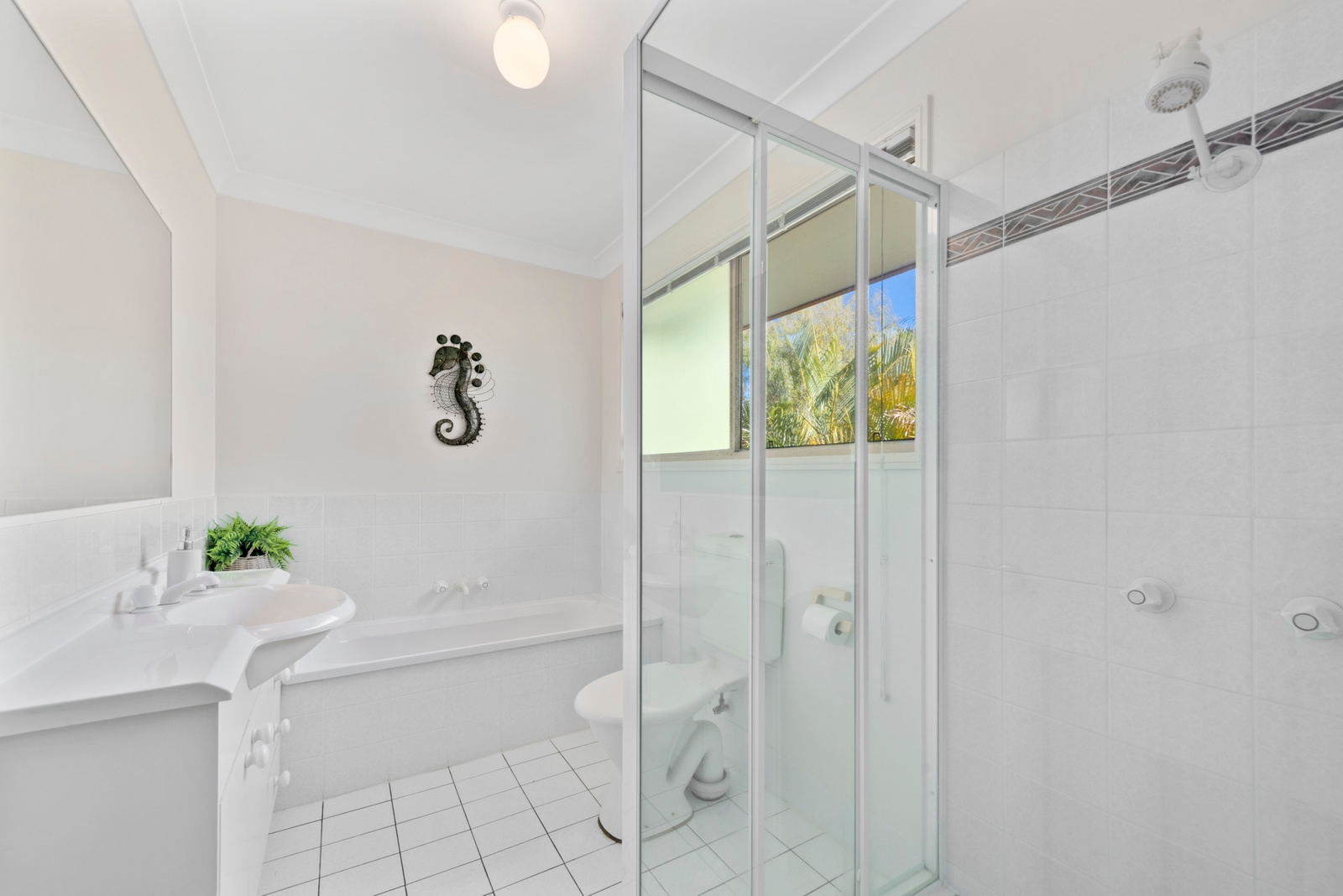 Property: 2/3 Maranta Street, Elanora, QLD, 4221 photo-6