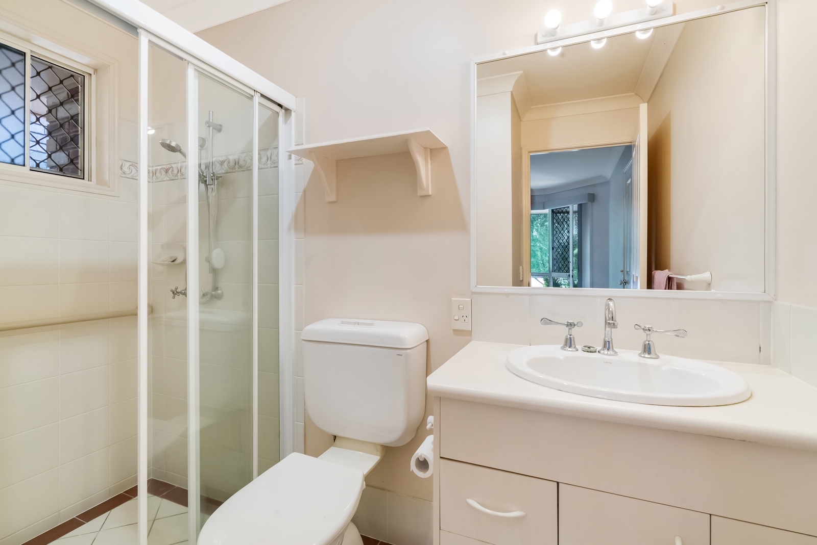 Property: 4 Typha Place, Elanora, QLD, 4221 photo-1