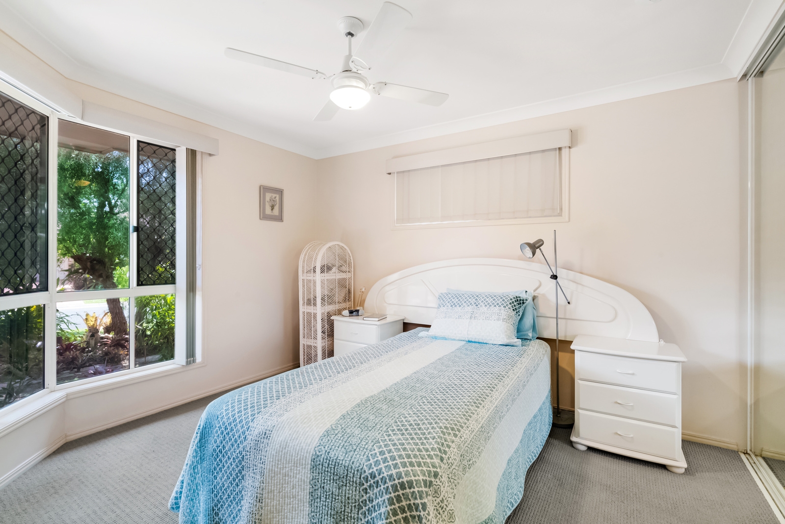 Property: 4 Typha Place, Elanora, QLD, 4221 photo-4