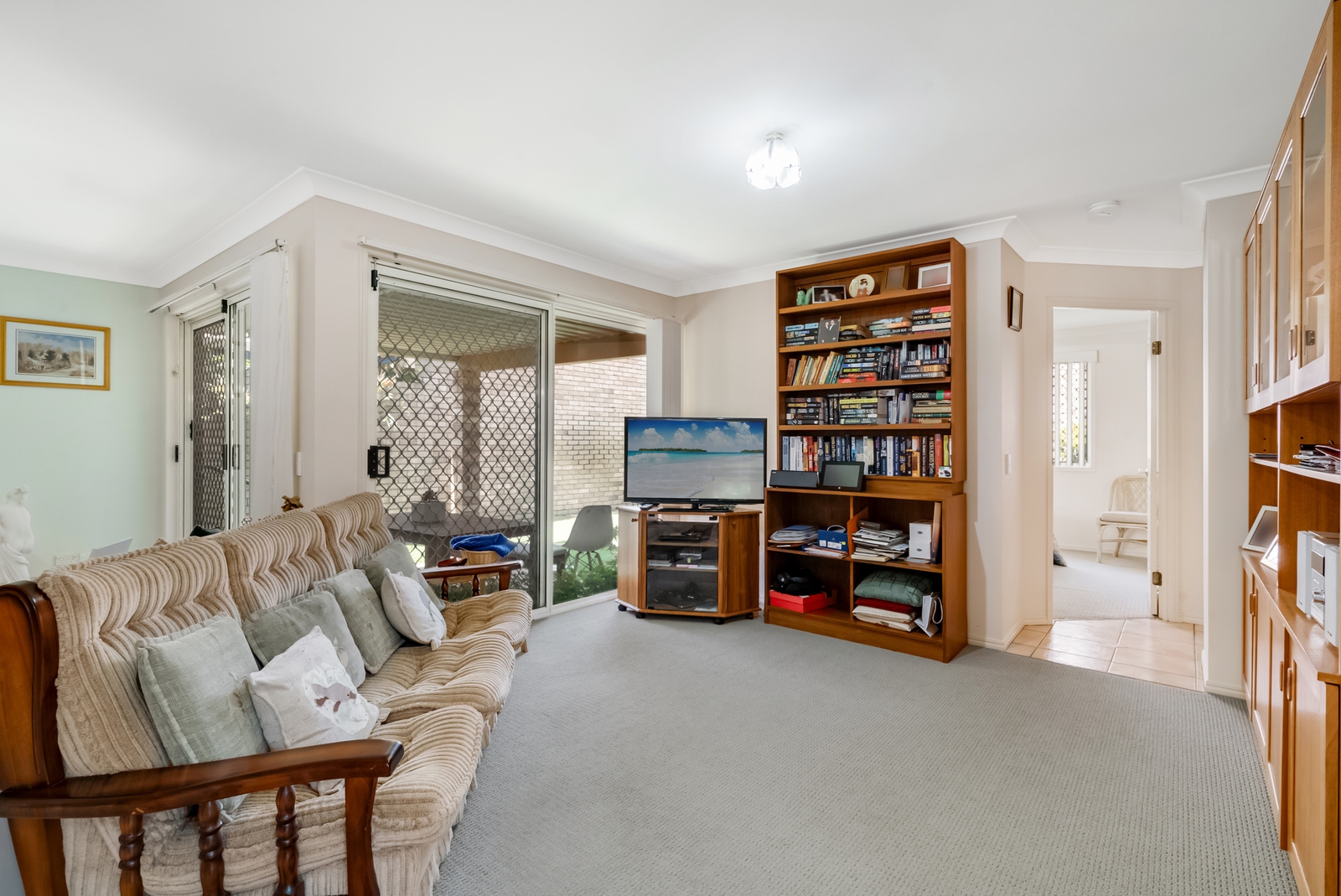 Property: 4 Typha Place, Elanora, QLD, 4221 photo-5