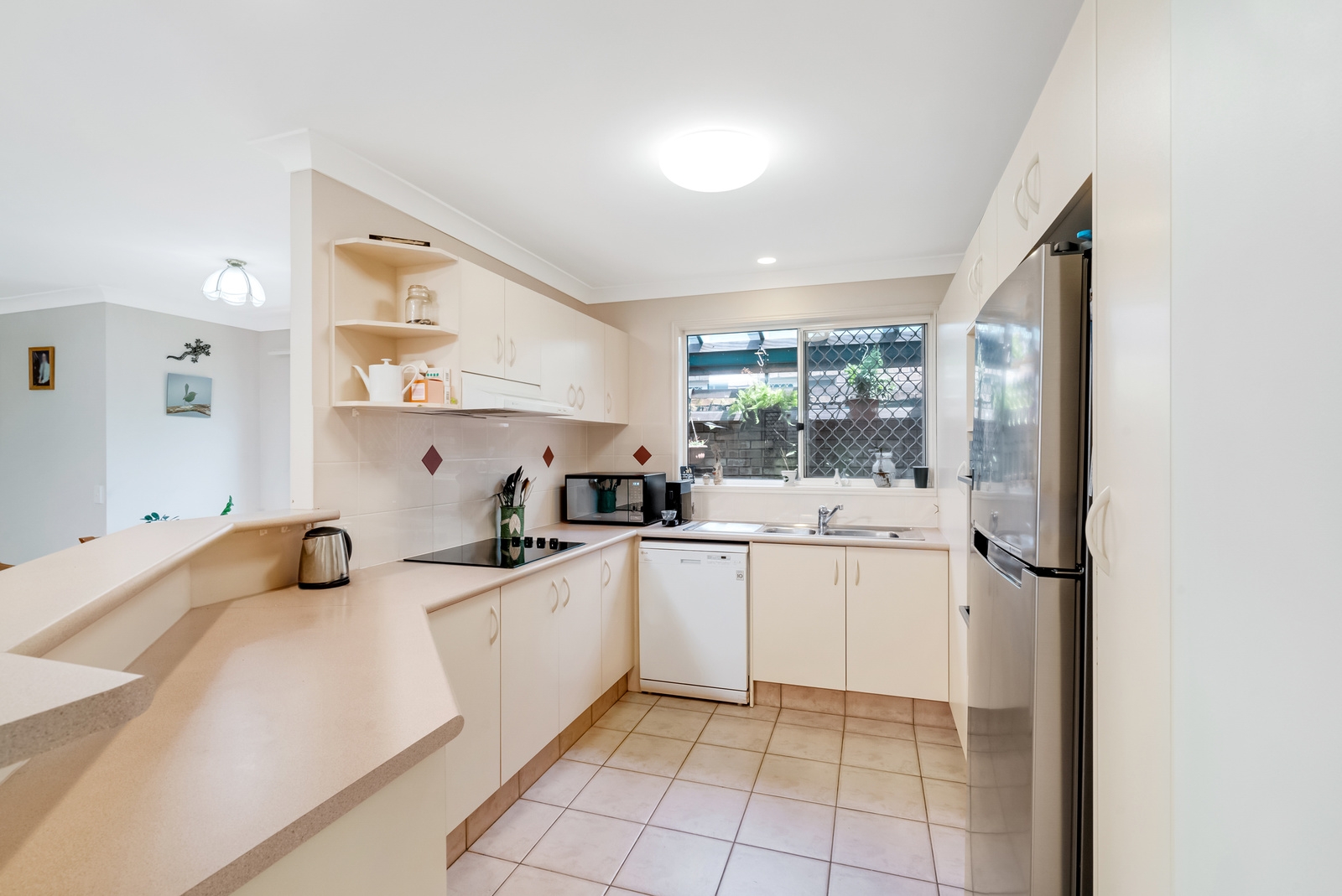 Property: 4 Typha Place, Elanora, QLD, 4221 photo-8