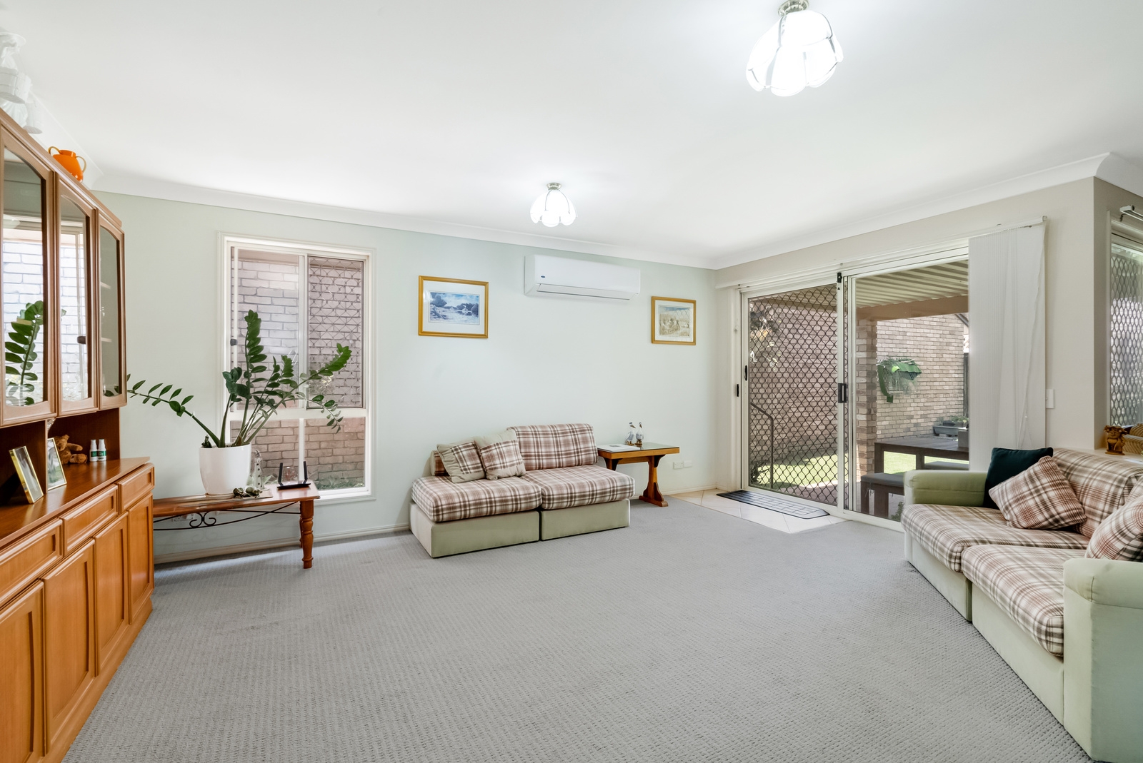 Property: 4 Typha Place, Elanora, QLD, 4221 photo-11