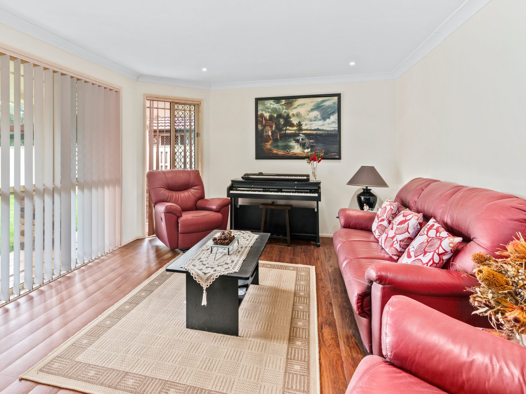 Property: 14 Casuarina Drive, Elanora, QLD, 4221 photo-8