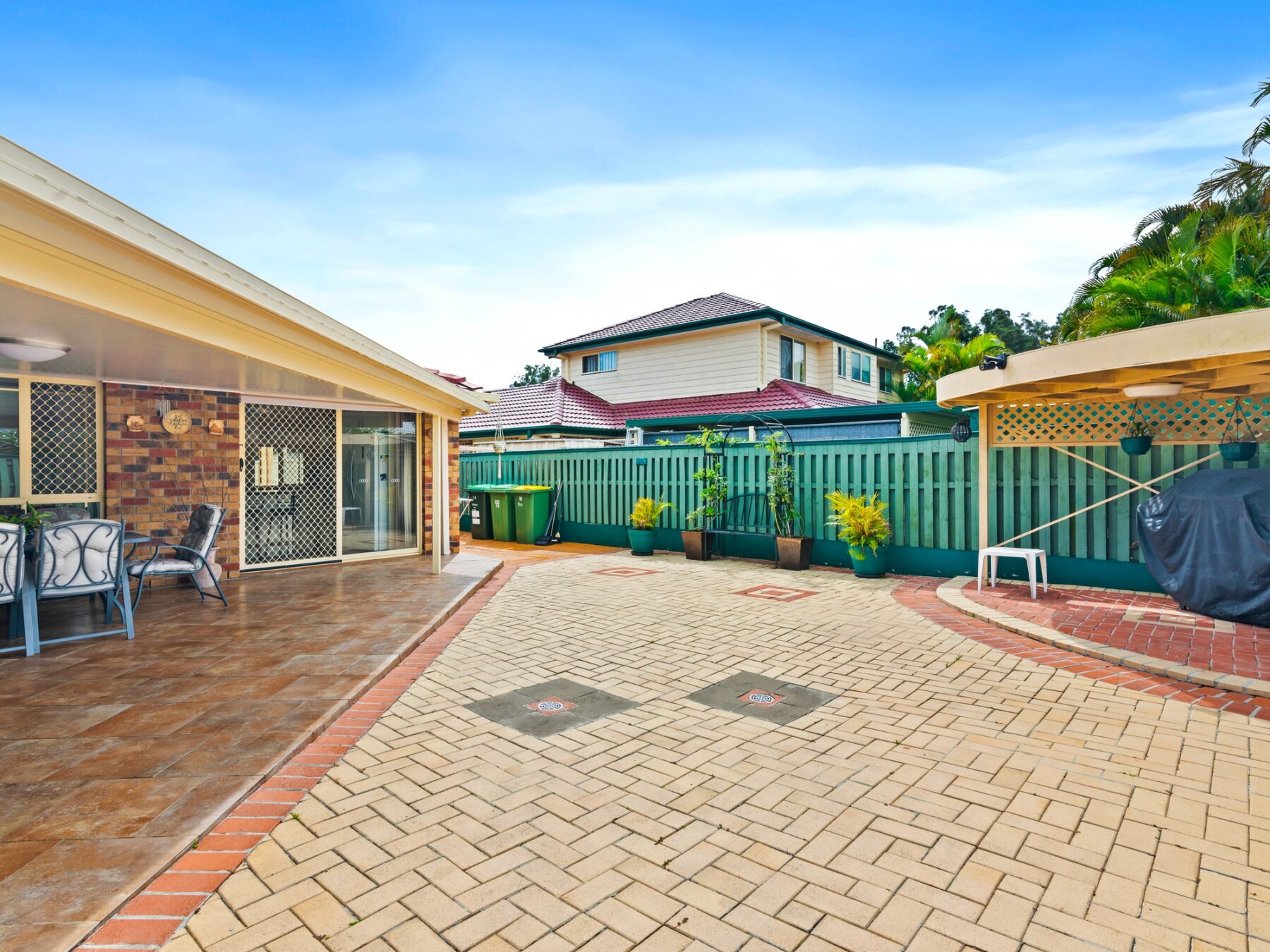 Property: 14 Casuarina Drive, Elanora, QLD, 4221 photo-9