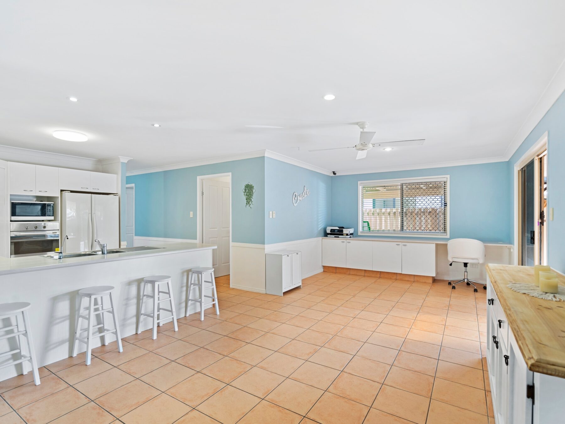 Property: 85 Silver Glade Drive, Elanora, QLD, 4221 photo-8