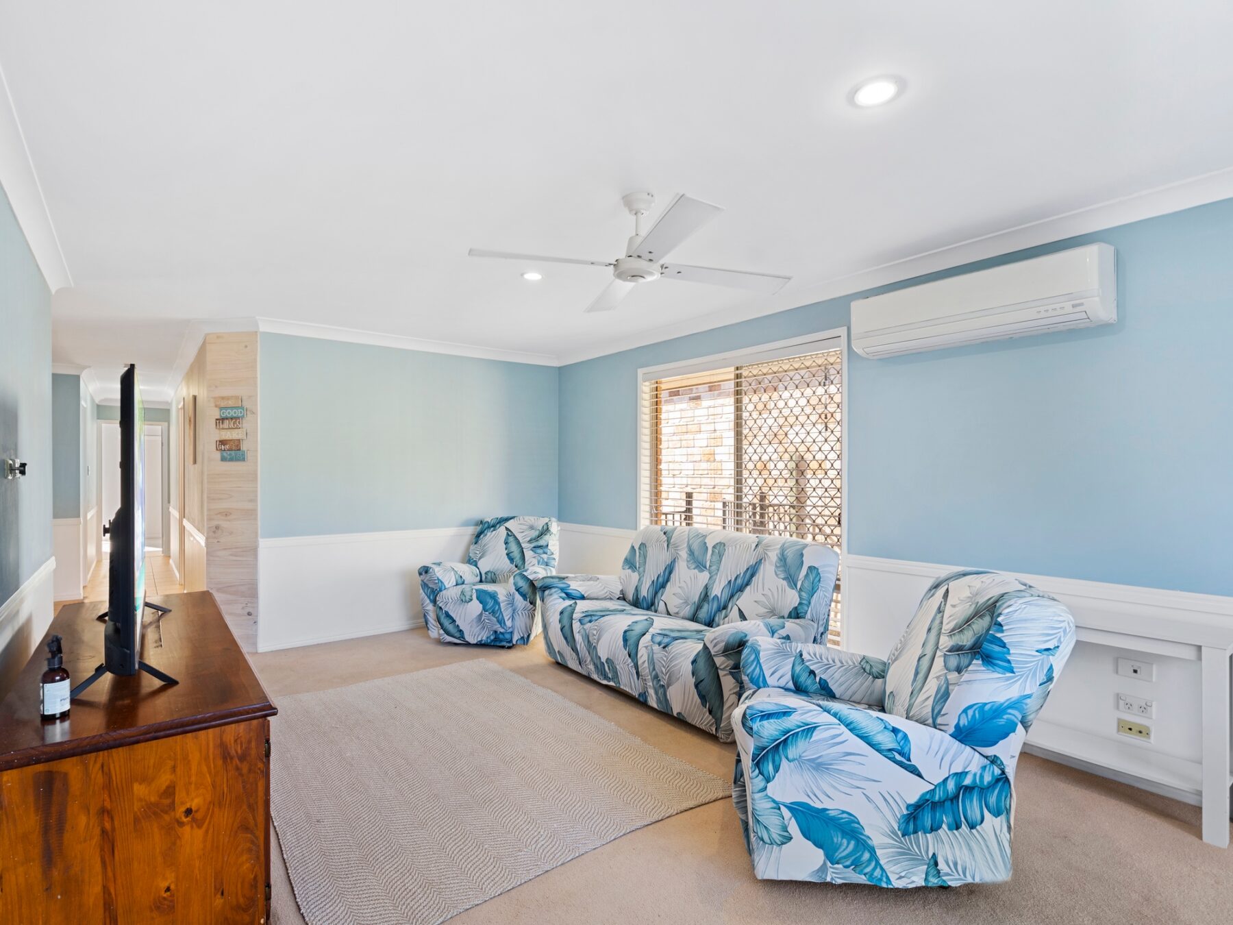 Property: 85 Silver Glade Drive, Elanora, QLD, 4221 photo-7