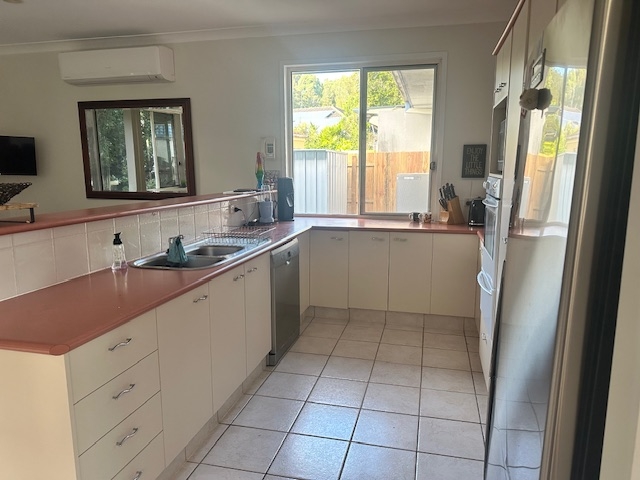 Rental: 2/7 Wuruma Court, Elanora, QLD, 4221 photo-12