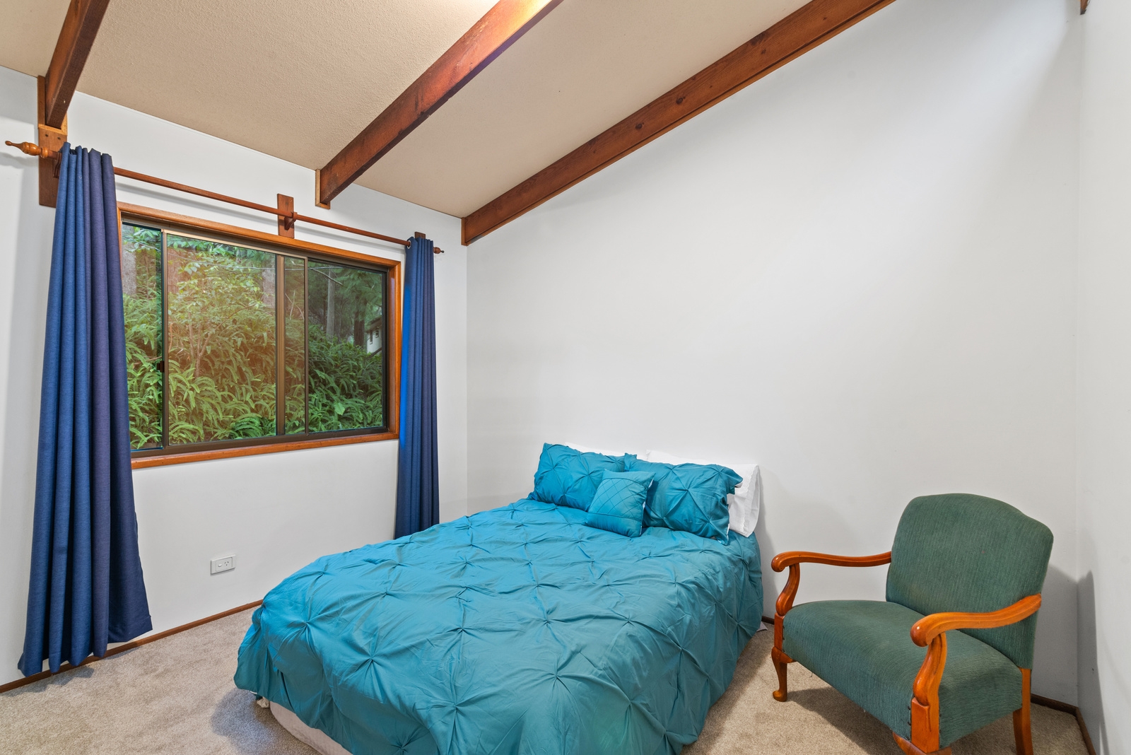 Property: 13-15 Mavista Grove, ELANORA, QLD, 4221 photo-8