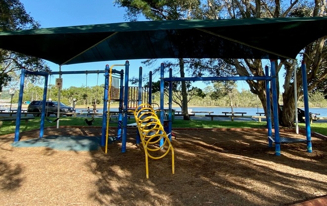 Rental: 60 Bienvenue Drive, Currumbin Waters, QLD, 4223 photo-11