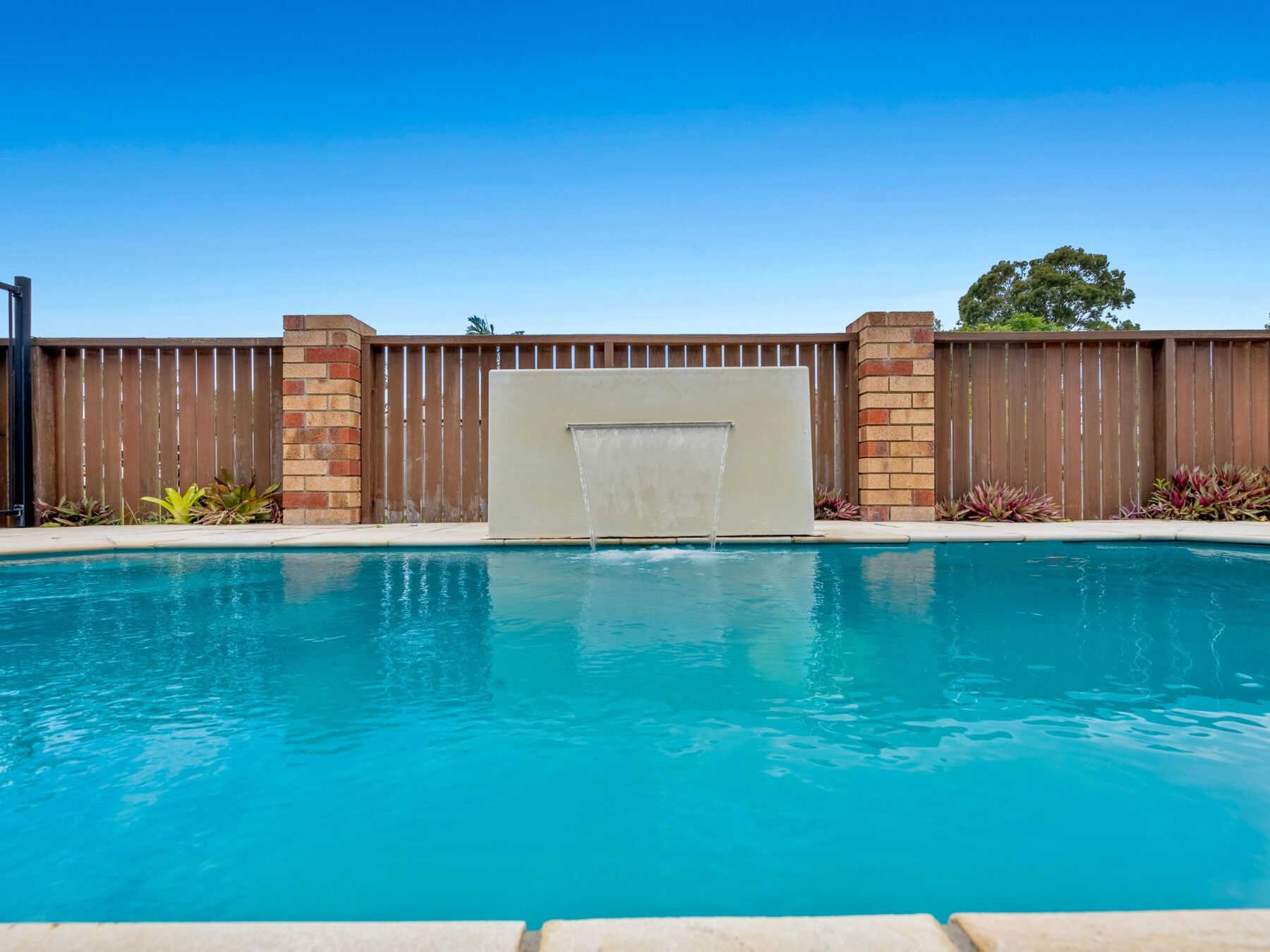 Property: 3 Kalmia Court, Elanora, QLD, 4221 photo-14