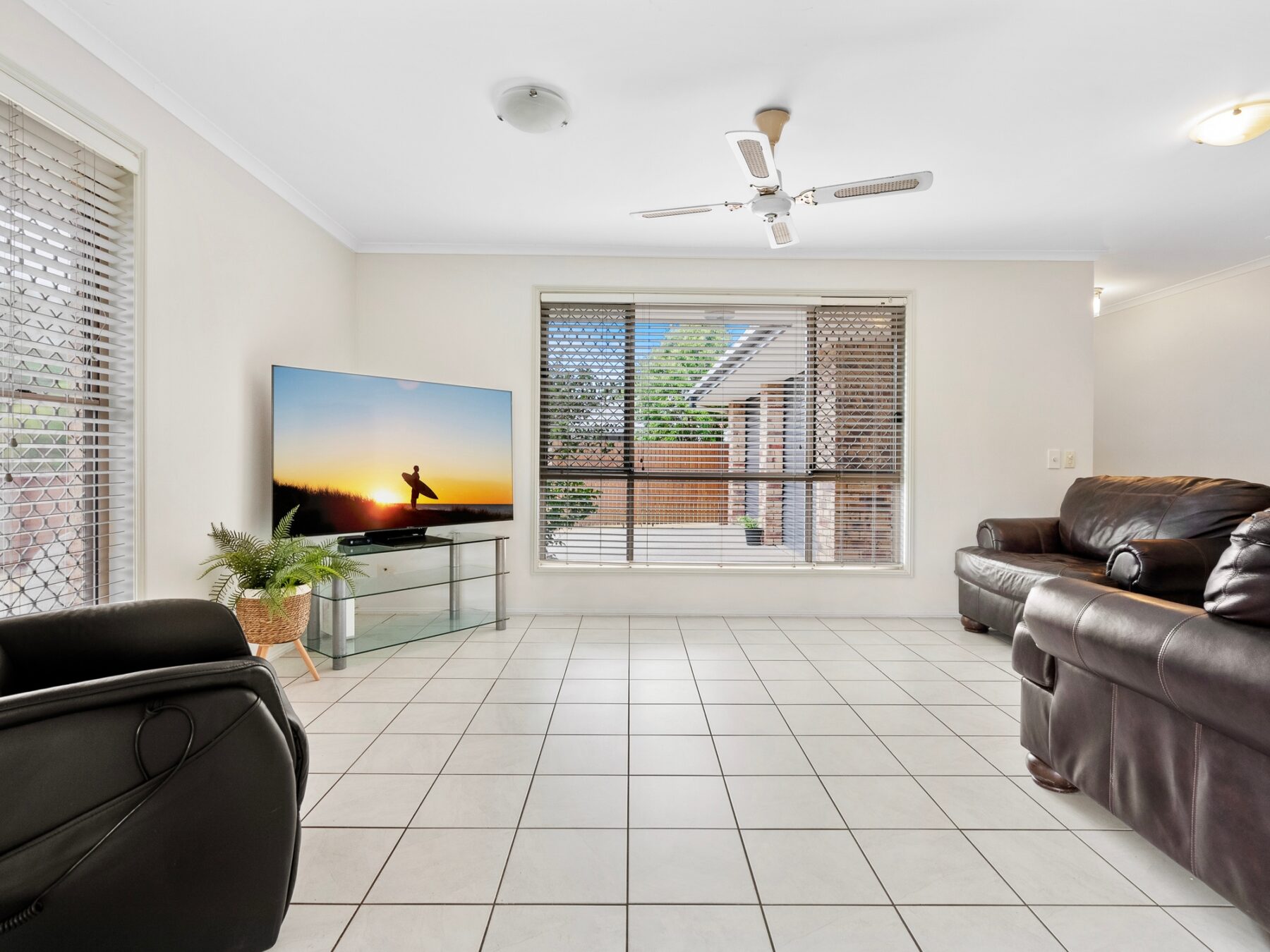 Property: 3 Kalmia Court, Elanora, QLD, 4221 photo-22