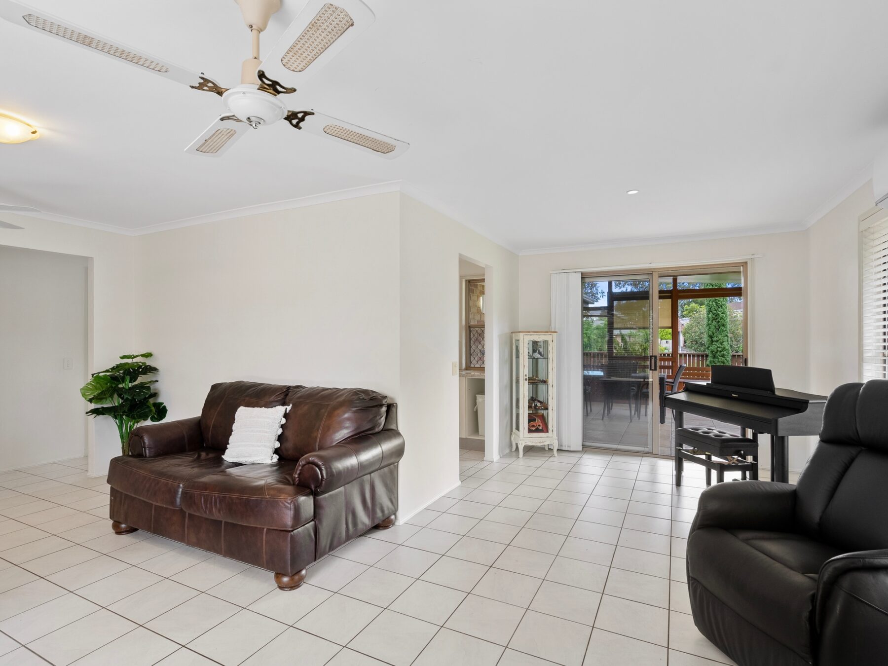 Property: 3 Kalmia Court, Elanora, QLD, 4221 photo-12