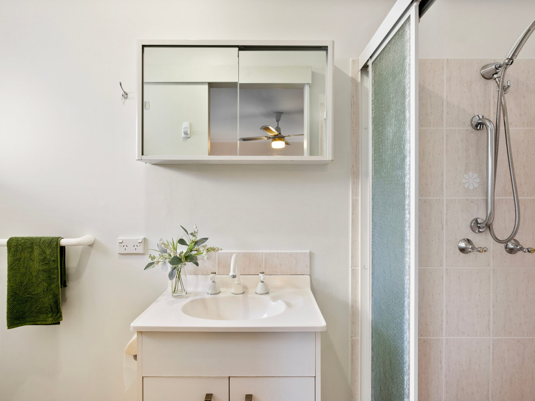 Property: 3 Kalmia Court, Elanora, QLD, 4221 photo-1