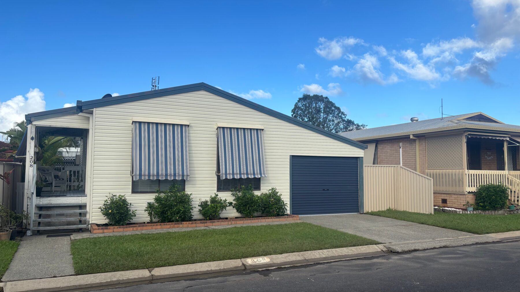 Property: 208/325 Reedy Creek Road, Burleigh Waters, QLD, 4220 photo-0