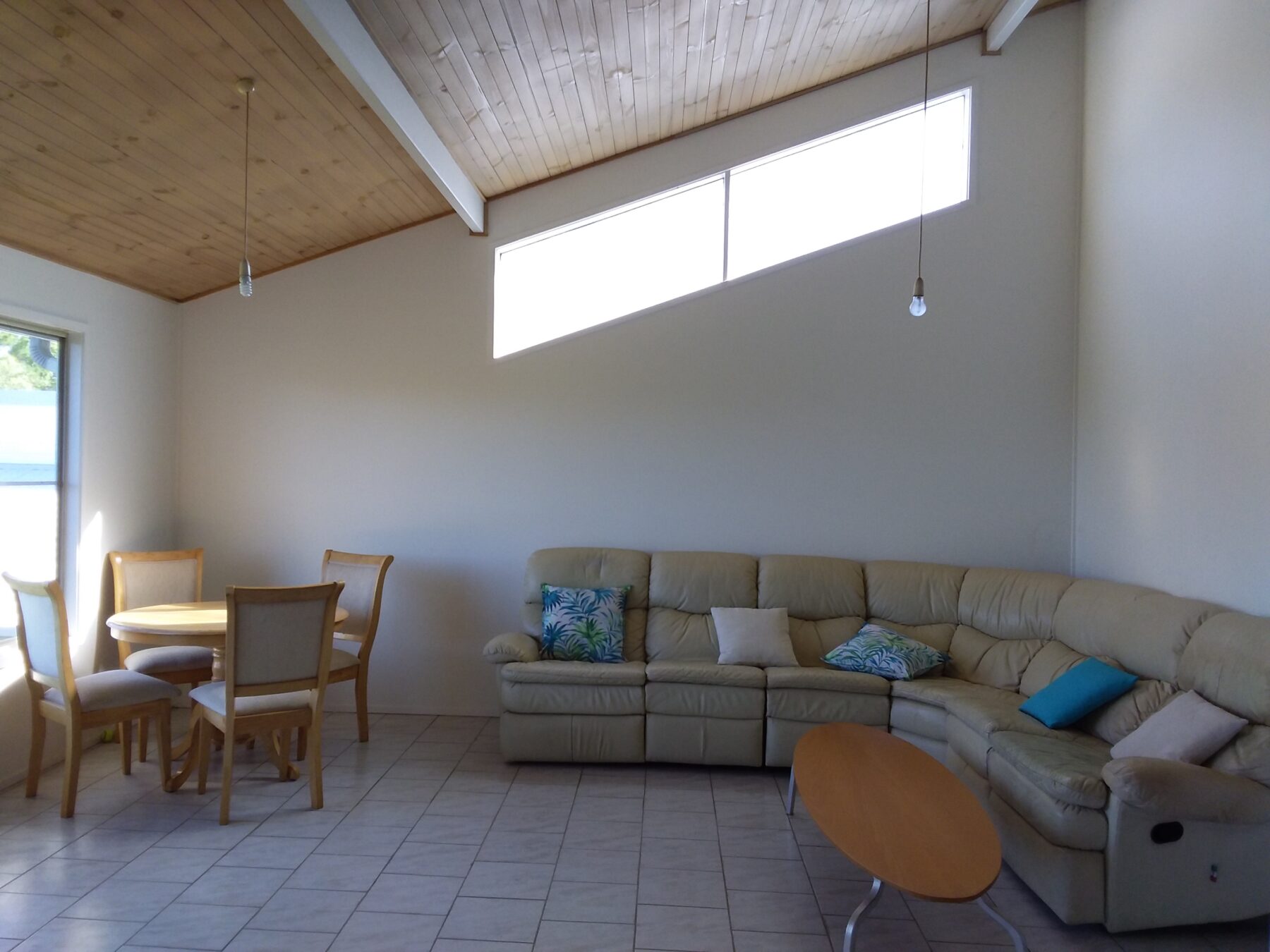 Rental: 28 Doubleview Drive, Elanora, QLD, 4221 photo-12