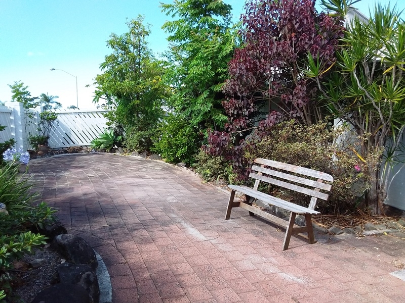 Rental: 28 Doubleview Drive, Elanora, QLD, 4221 photo-4