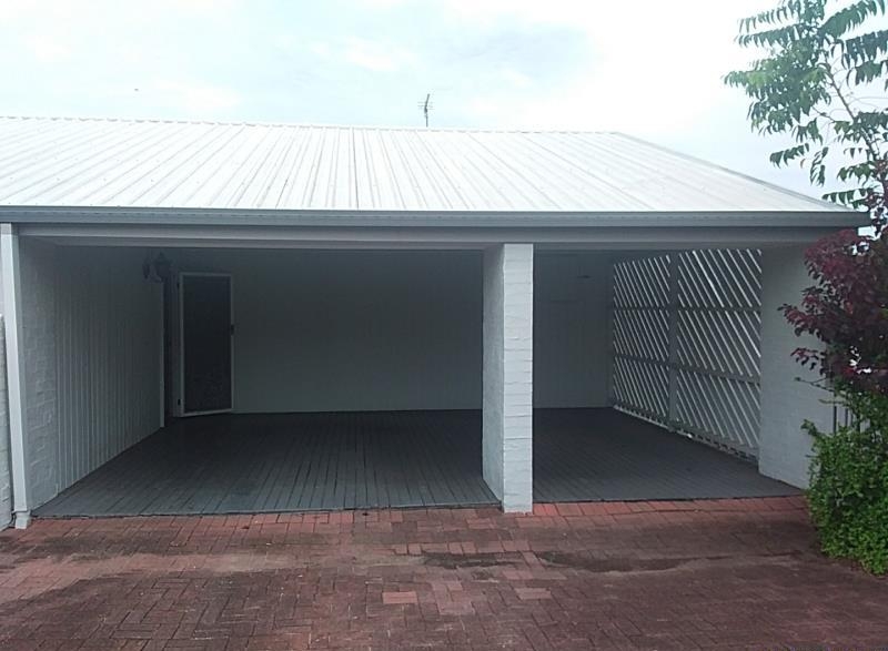Rental: 28 Doubleview Drive, Elanora, QLD, 4221 photo-3