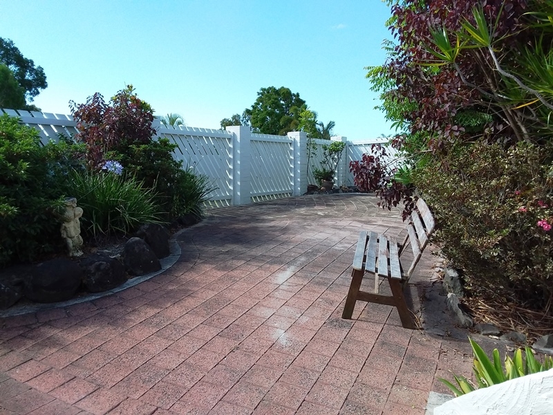 Rental: 28 Doubleview Drive, Elanora, QLD, 4221 photo-2