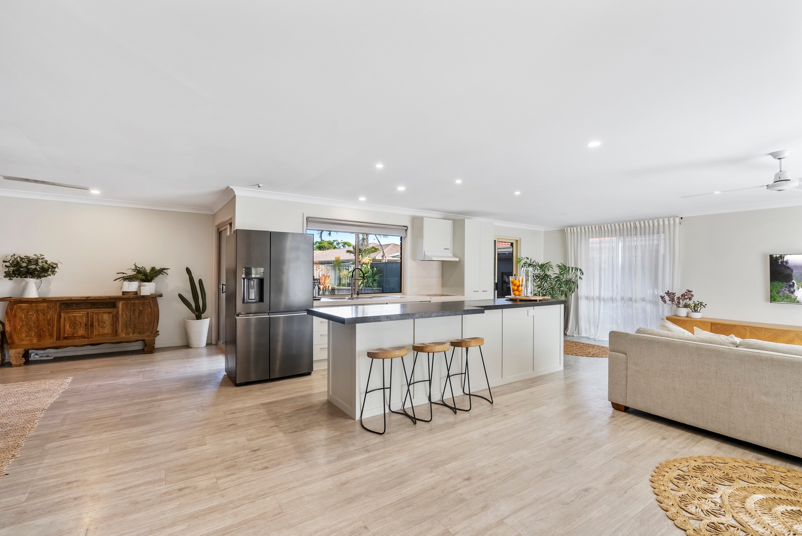 Rental: 10 Gilchrist Drive, Currumbin Waters, QLD, 4223 photo-17
