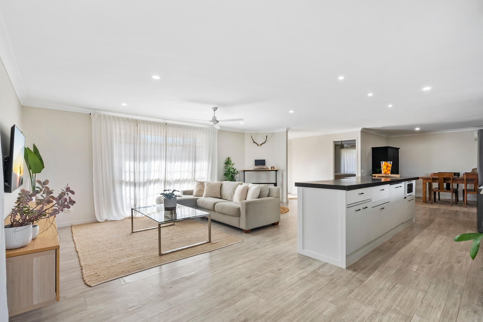 Rental: 10 Gilchrist Drive, Currumbin Waters, QLD, 4223 photo-16