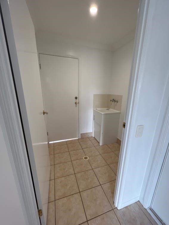 Rental: 7 Tiarnna Close, Burleigh Heads, QLD, 4220 photo-5