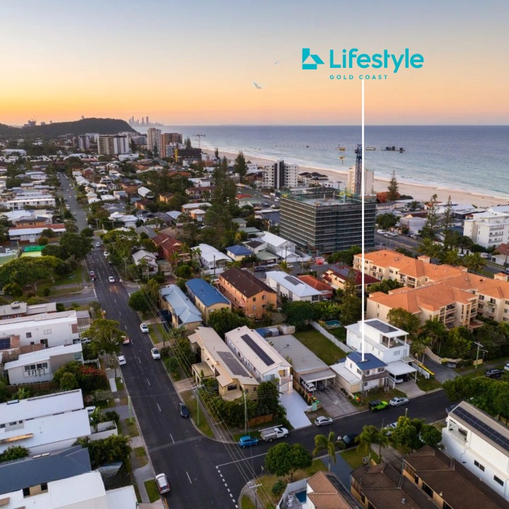 Rental: 13 Ninth Avenue, Palm Beach, QLD, 4221 photo-5