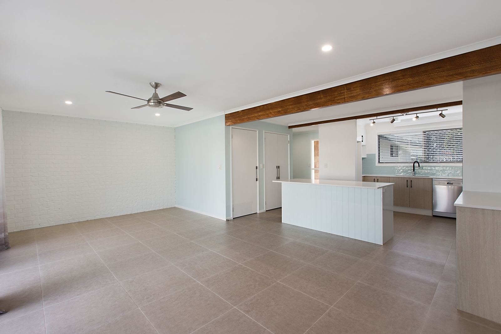 Rental: 1/12 Marlin Court, Palm Beach, QLD, 4221 photo-17