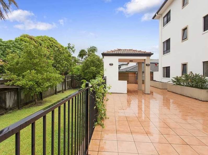 Rental: 3/2008-2010 Gold Coast Highway, Miami, QLD, 4220 photo-18