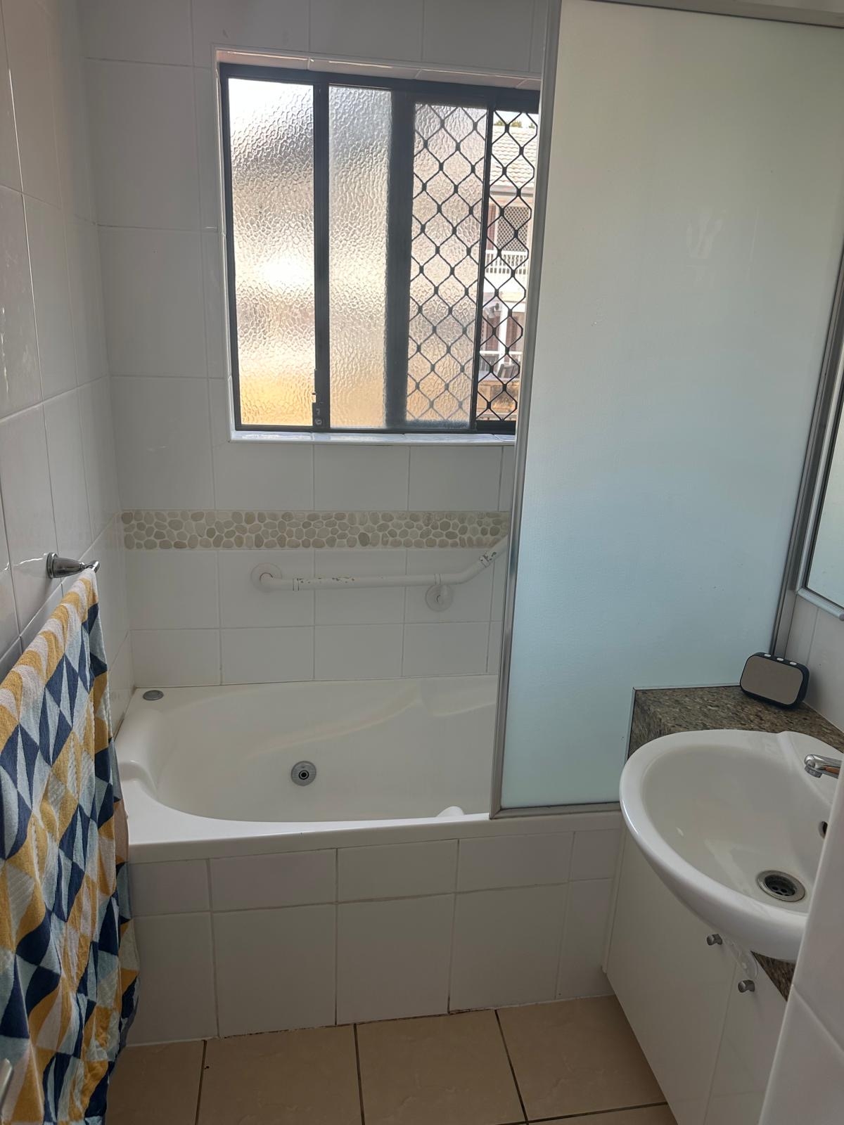 Rental: 3/2008-2010 Gold Coast Highway, Miami, QLD, 4220 photo-11