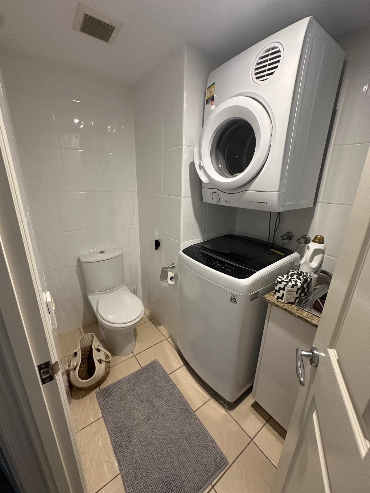 Rental: 3/2008-2010 Gold Coast Highway, Miami, QLD, 4220 photo-1