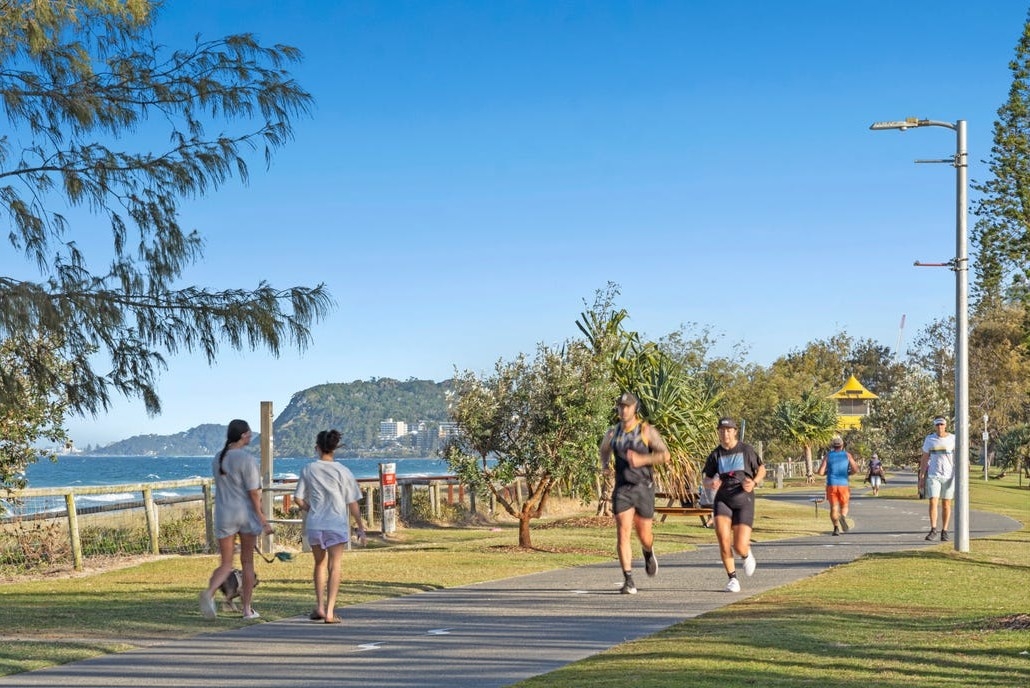 Rental: 3/2008-2010 Gold Coast Highway, Miami, QLD, 4220 photo-6