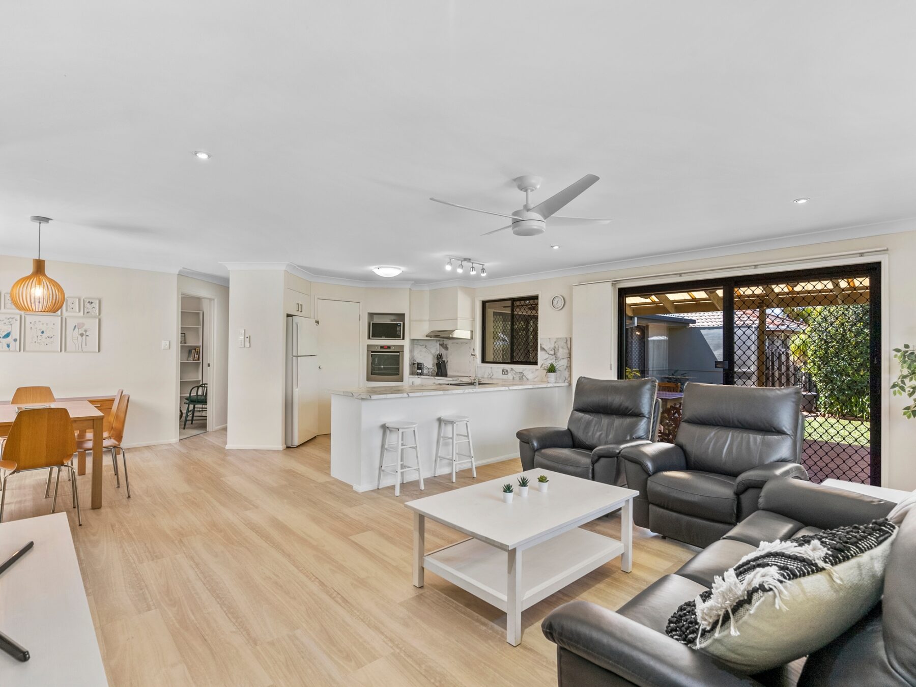 Property: 37 Baekea Drive, Elanora, QLD, 4221 photo-14