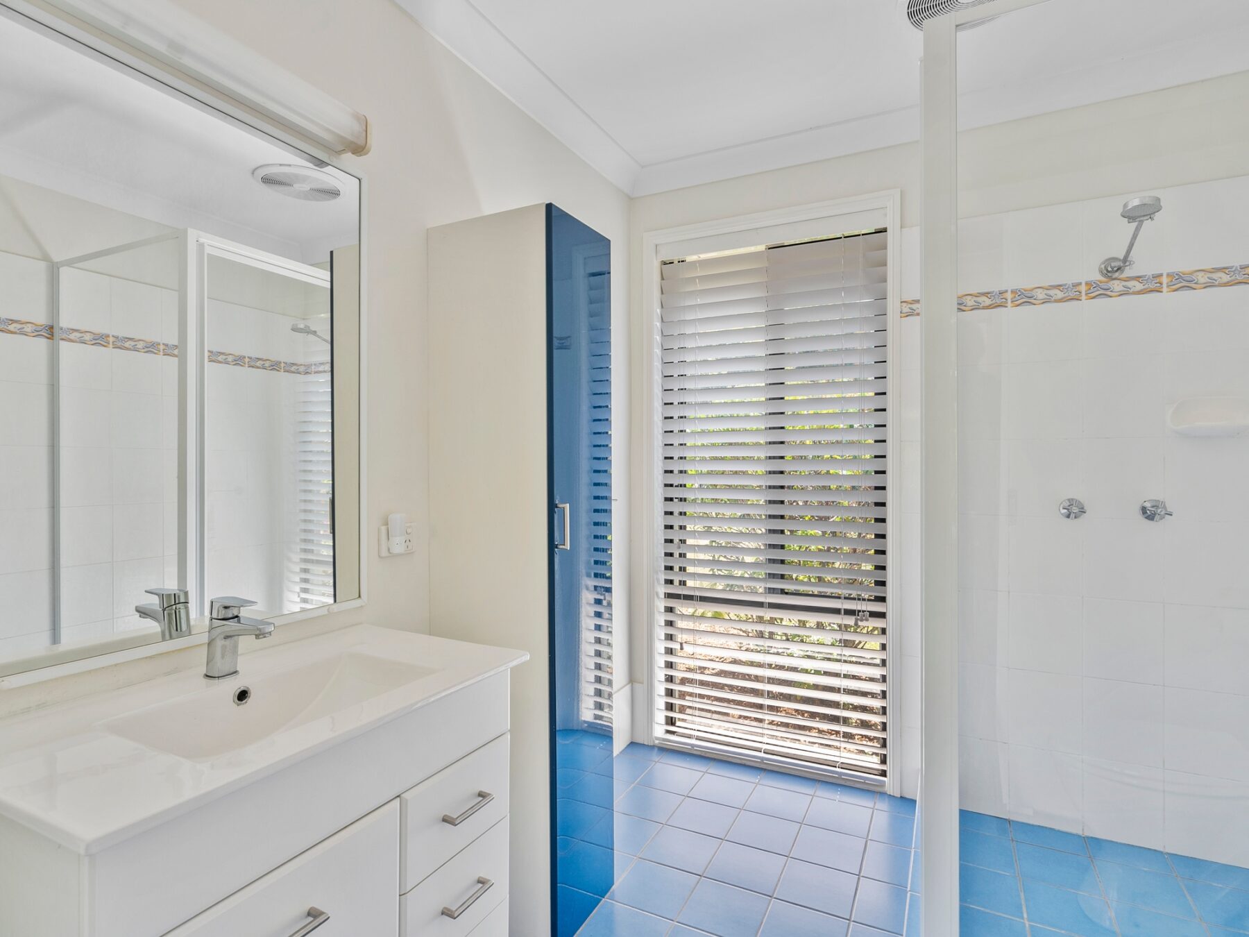 Property: 37 Baekea Drive, Elanora, QLD, 4221 photo-4