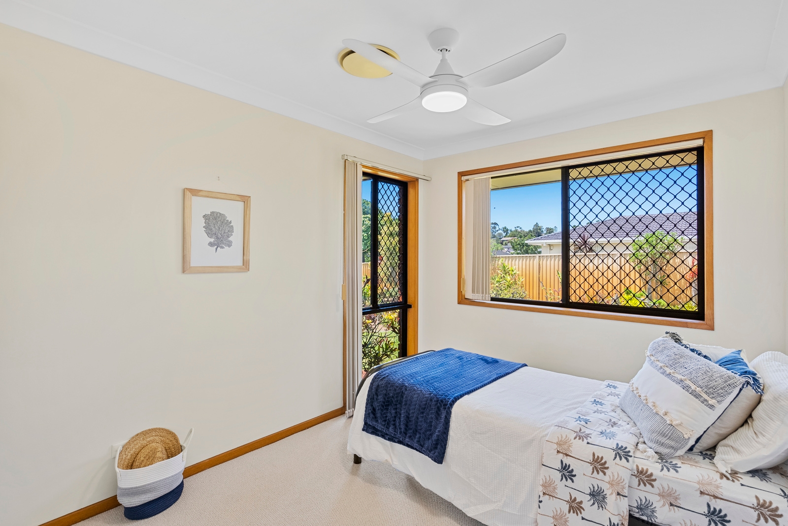 Property: 19 Angelica Street, Elanora, QLD, 4221 photo-6