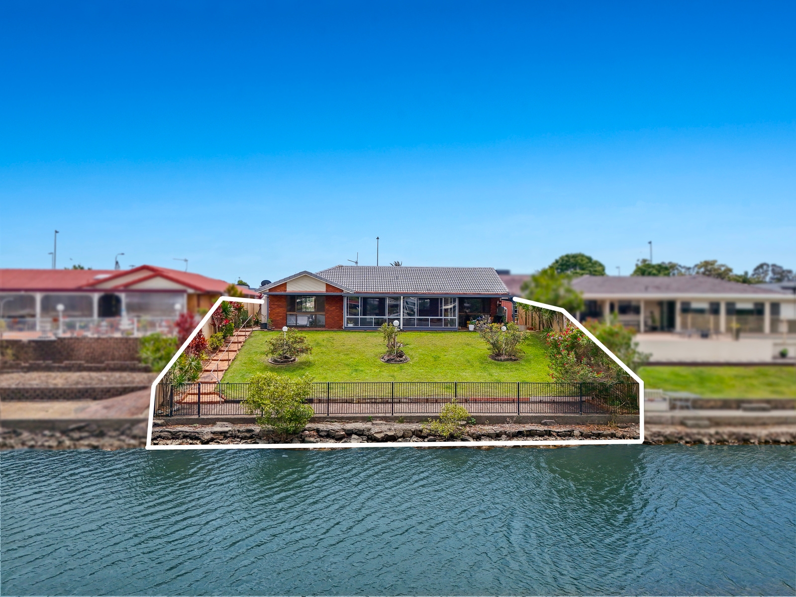 Property: 19 Angelica Street, Elanora, QLD, 4221 photo-8