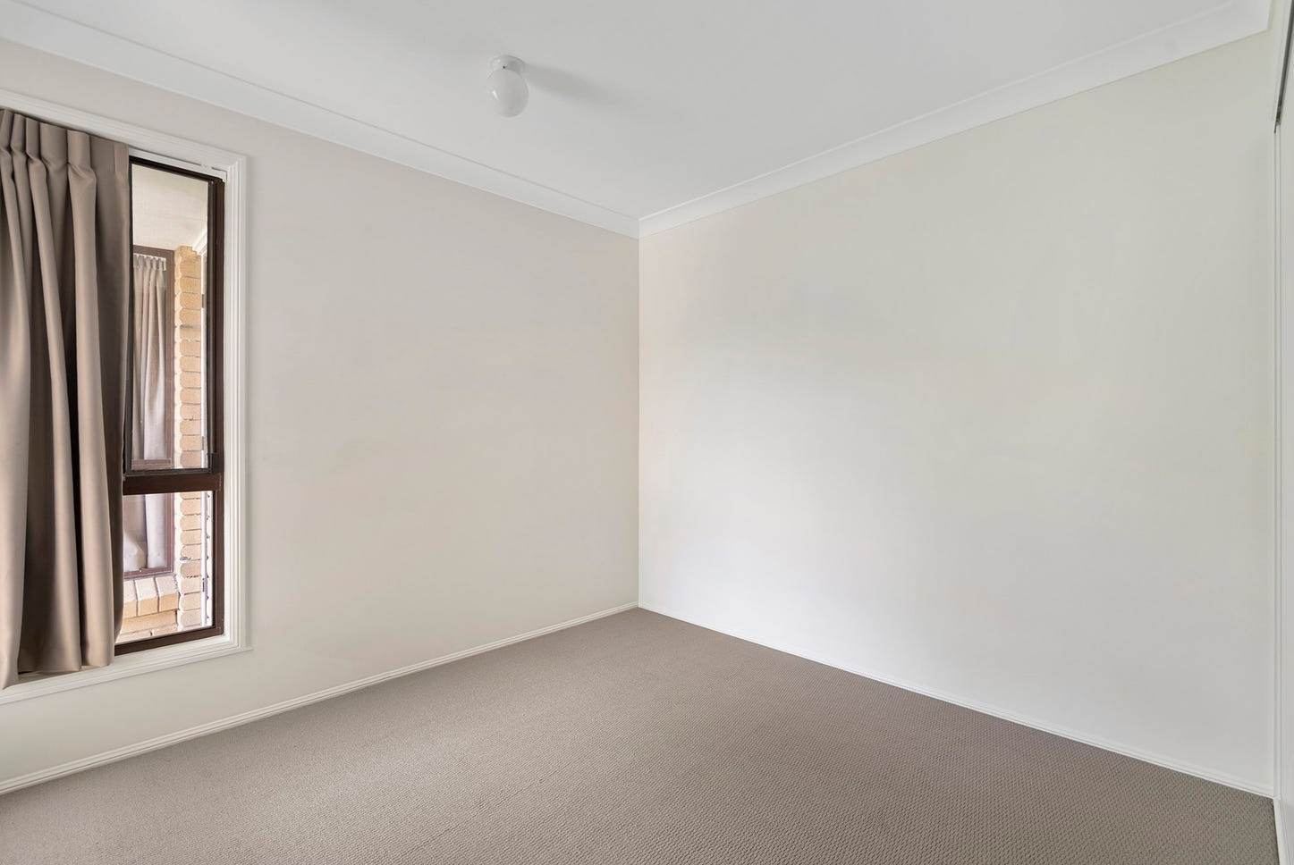 Rental: 13 Cosmos Court, Elanora, QLD, 4221 photo-9