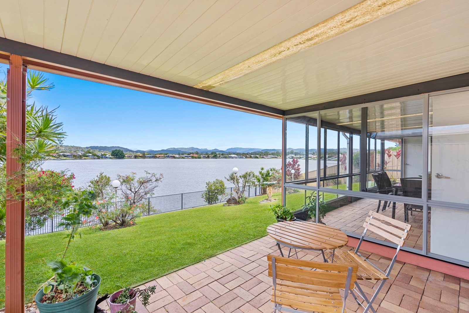 Property: 19 Angelica Street, Elanora, QLD, 4221 photo-14