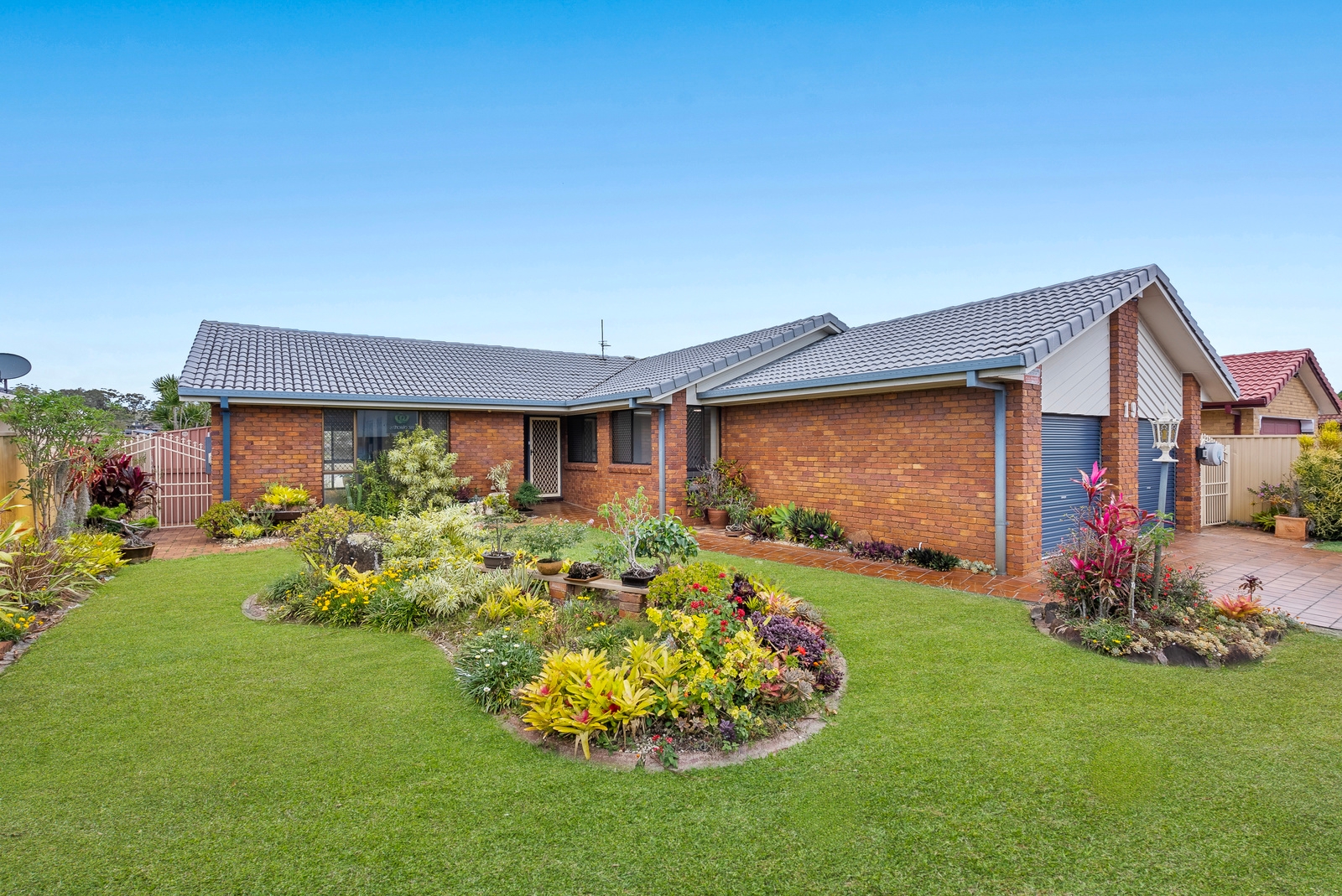 Property: 19 Angelica Street, Elanora, QLD, 4221 photo-10