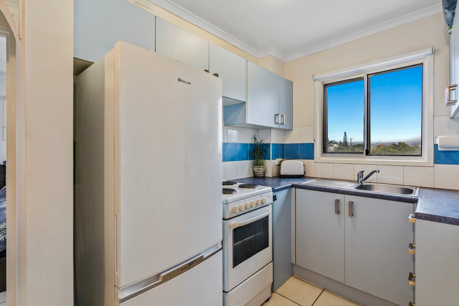 Property: 10/1899-1901 Gold Coast Highway, Burleigh Heads, QLD, 4220 photo-8