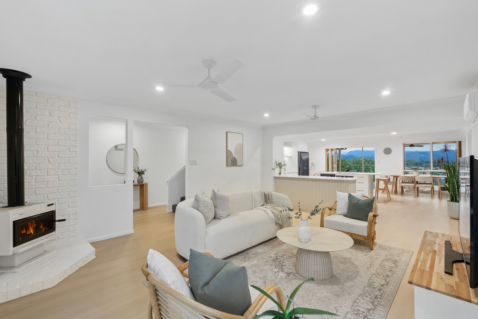 Property: 61 Angelica Street, Elanora, QLD, 4221 photo-20