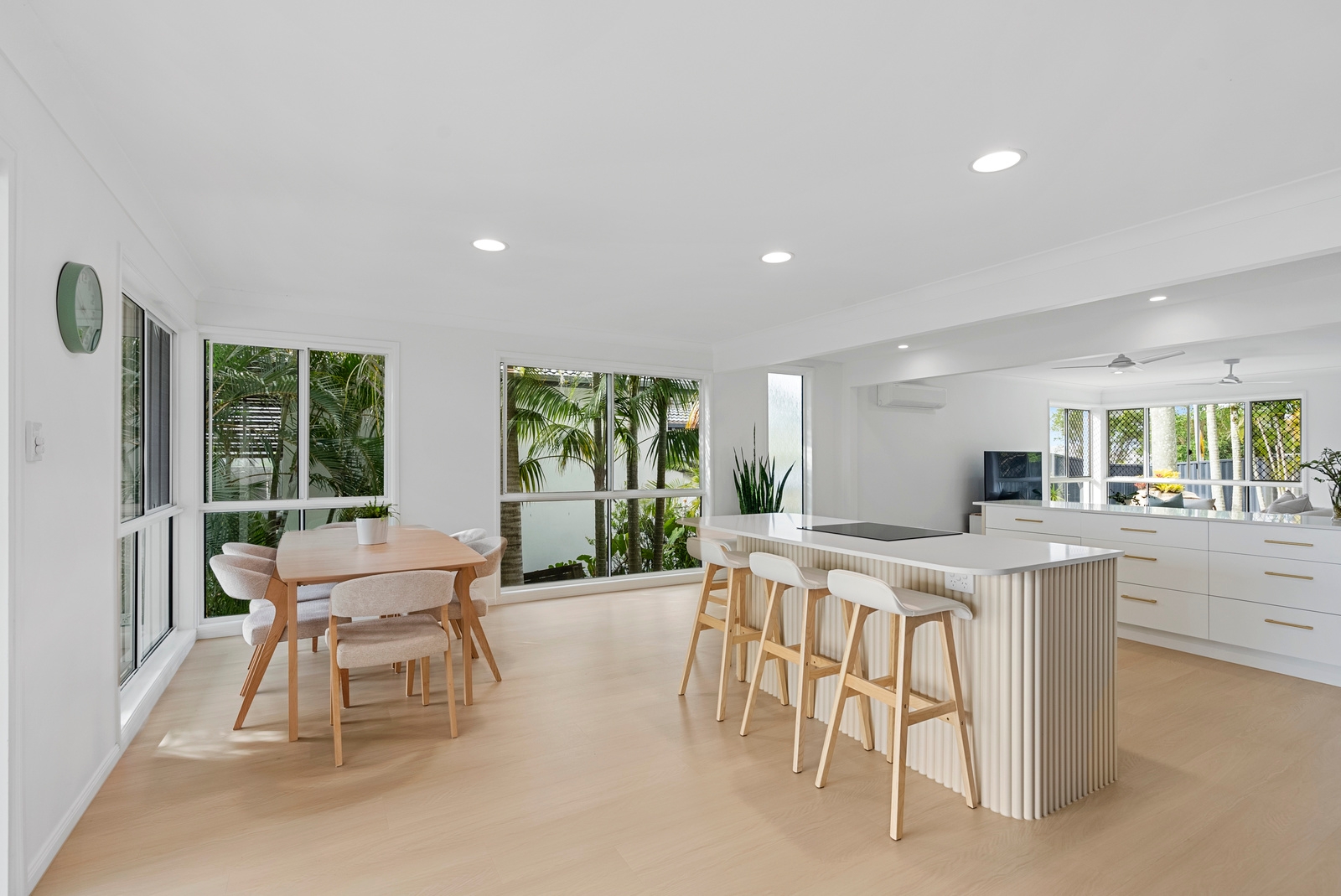 Property: 61 Angelica Street, Elanora, QLD, 4221 photo-24