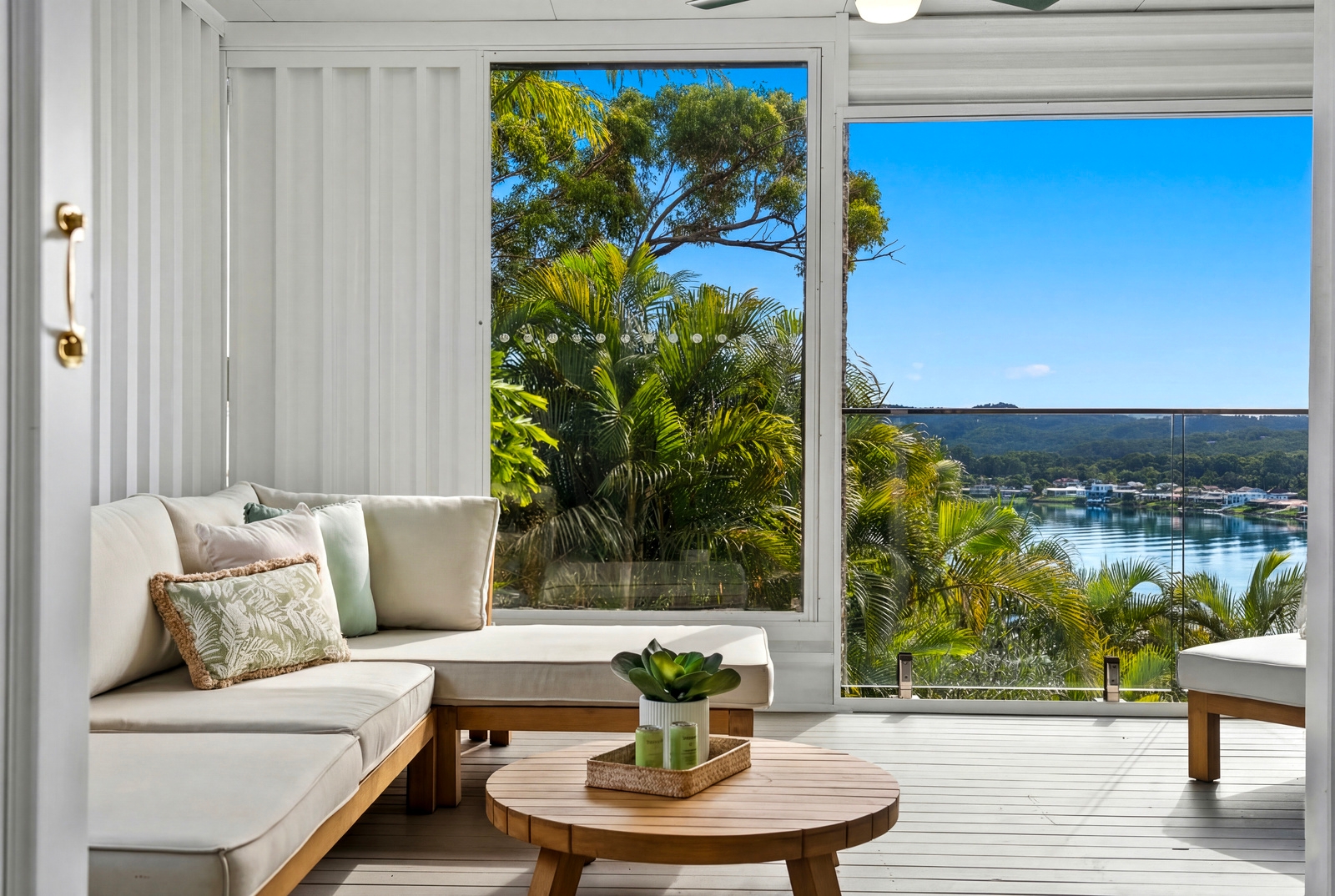 Property: 61 Angelica Street, Elanora, QLD, 4221 photo-32