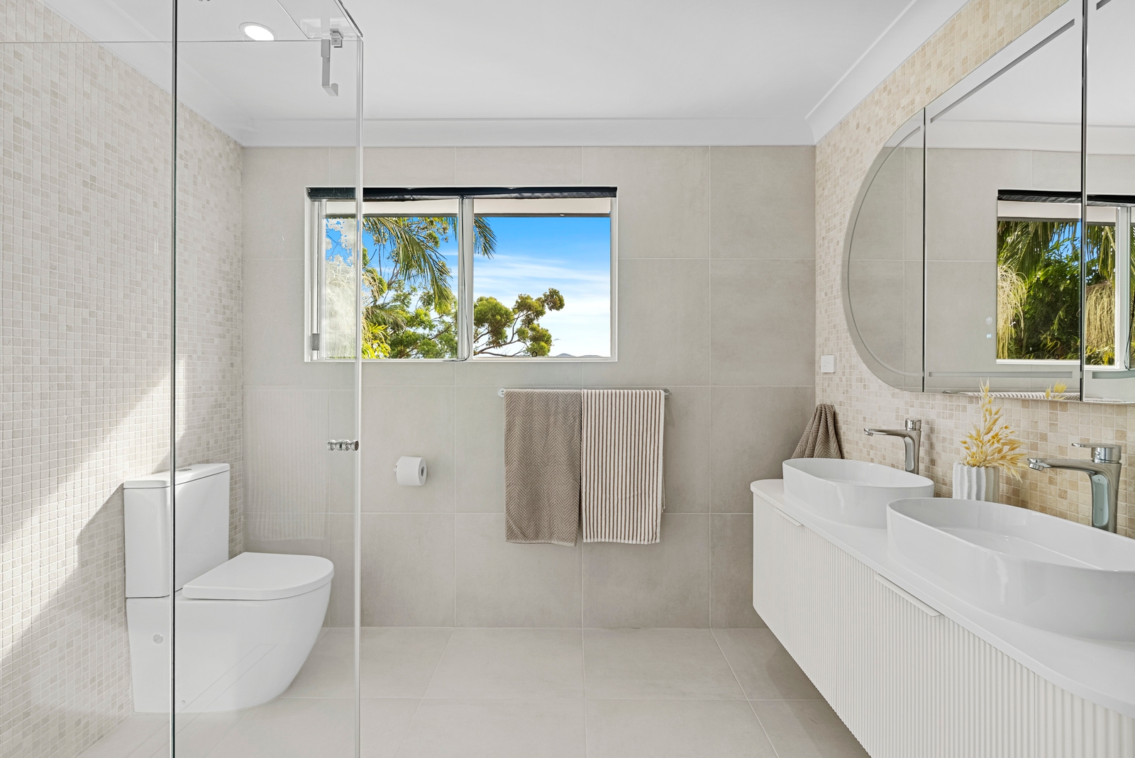 Property: 61 Angelica Street, Elanora, QLD, 4221 photo-18