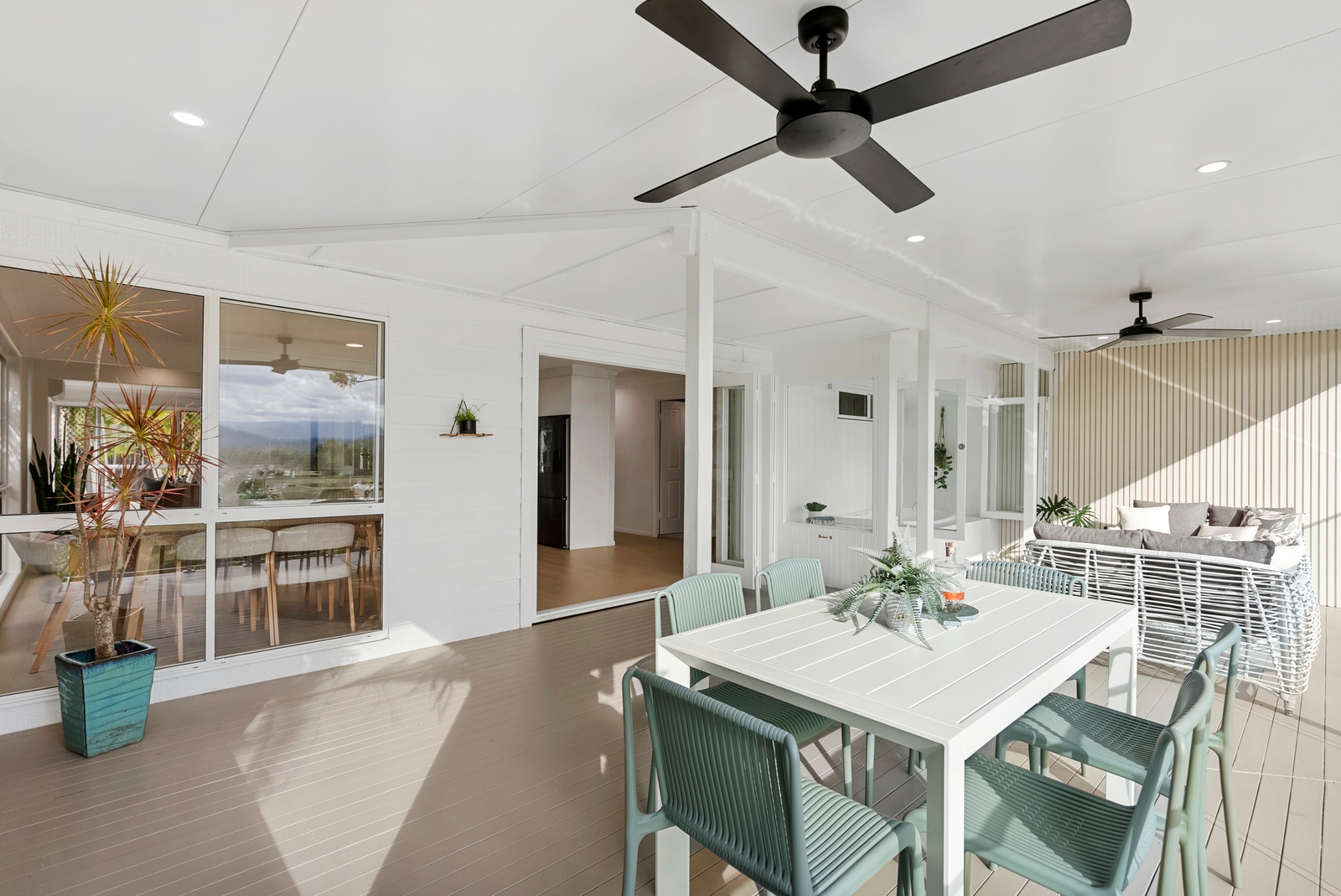 Property: 61 Angelica Street, Elanora, QLD, 4221 photo-5