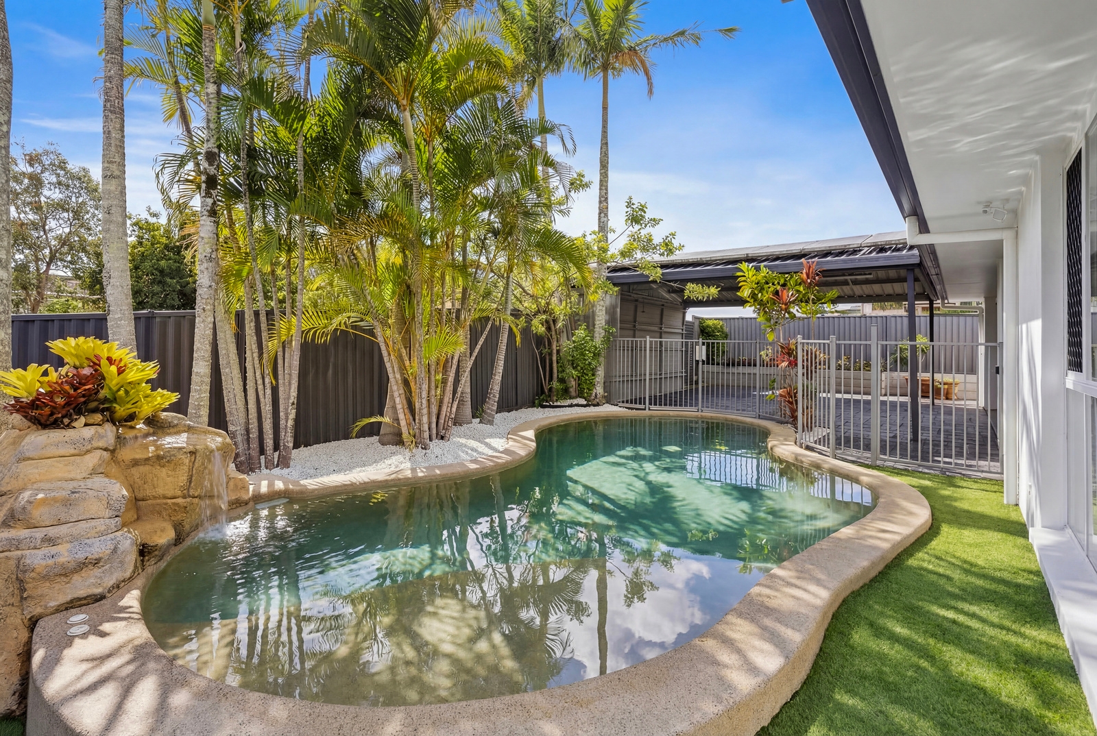 Property: 61 Angelica Street, Elanora, QLD, 4221 photo-10