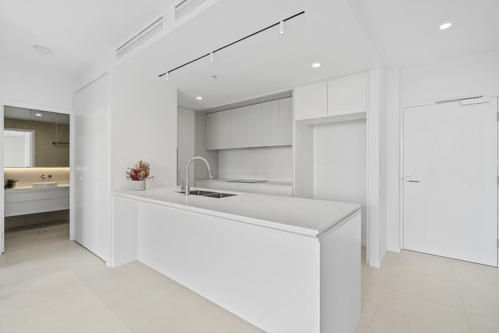 Rental: 6/20 Executive Drive, Burleigh Waters, QLD, 4220 photo-23