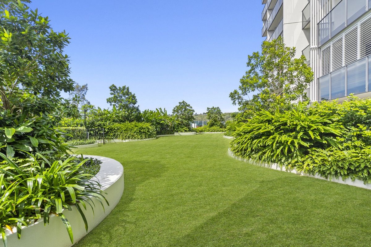 Rental: 6/20 Executive Drive, Burleigh Waters, QLD, 4220 photo-3