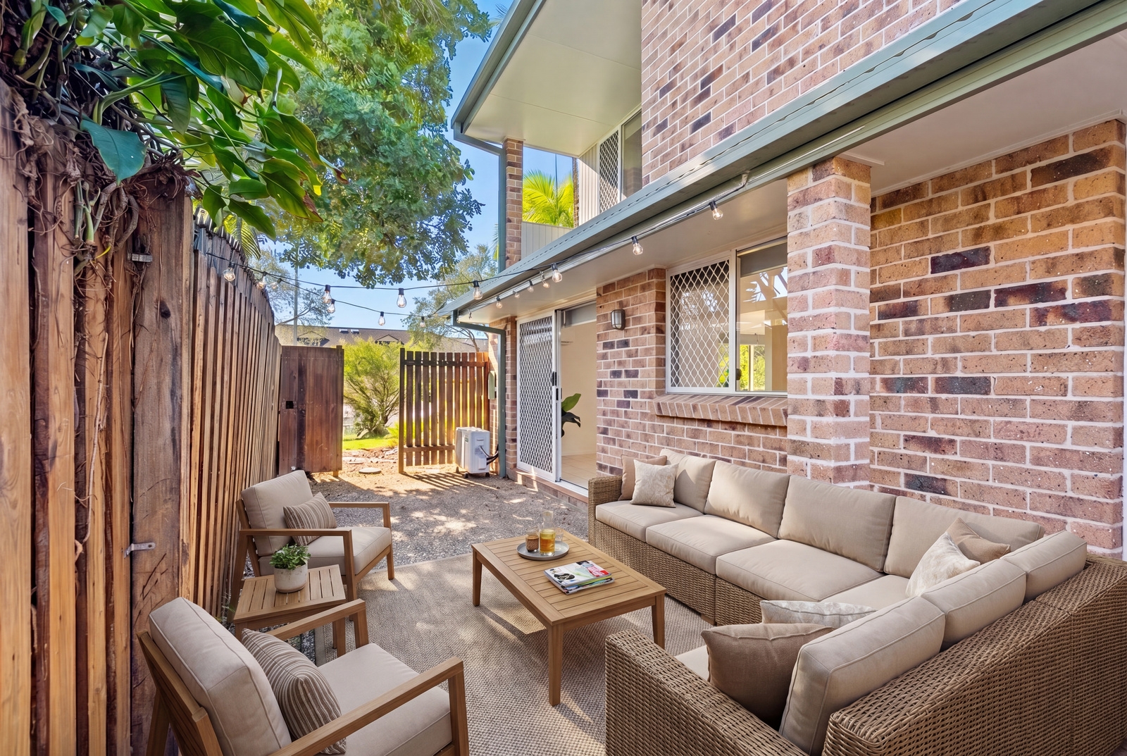 Property: 1/11 Cupania Place, Elanora, QLD, 4221 photo-15